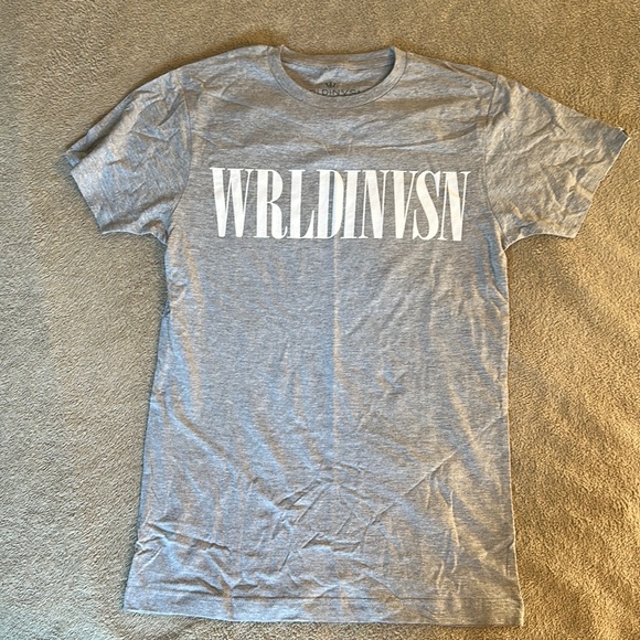 Men’s Short Sleeve Top. Size Small. WRLDINVSN - Picture 1 of 1